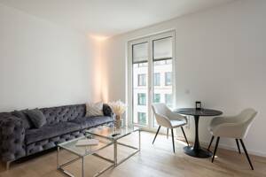 PURE Living Berlin – Exklusive 2-Zimmer-Wohnung mit Spreeblick und zwei Westbalkonen – 10243 Berlin – Vorschaubild 3