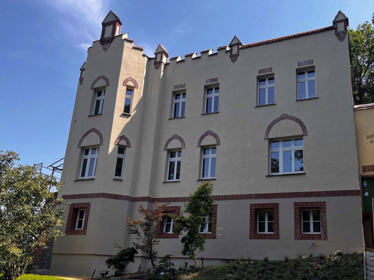 Pompöse Villa in Bad Freienwalde (Energieklasse A+) – Berlin – Vorschaubild 4