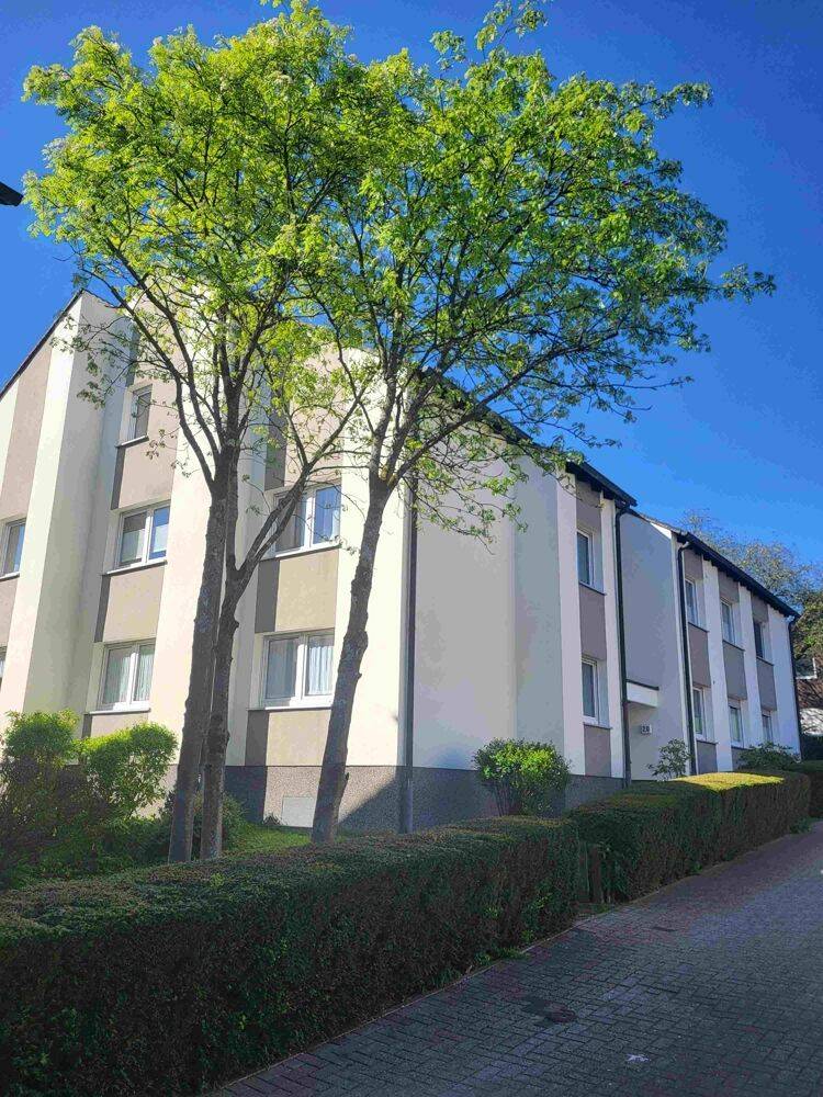 ZWANGSVERSTEIGERUNG: Maisonettewohnung mit Tiefgaragenstellplatz