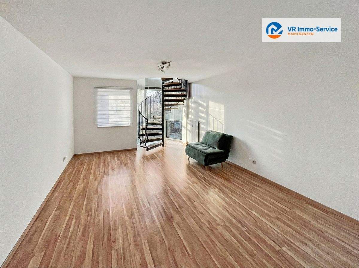 Charmante, sanierte Maisonettewohnung mit EBK und Stellplatz - sofort bezugsfrei!