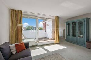 Helle Dachgeschosswohnung mit Loggia und viel zusätzlicher wohnlicher Nutzfläche im Dachgeschoss – 40470 Düsseldorf – Vorschaubild 2