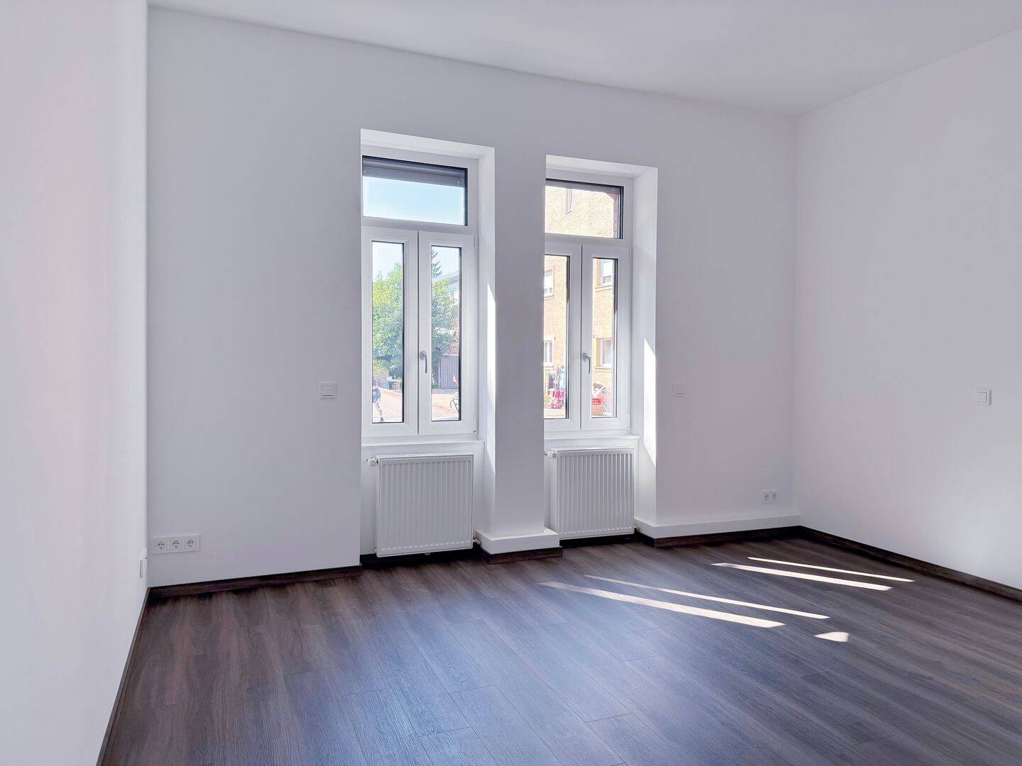 Erstbezug! Sonnige und großzügige 2-Zimmer-Altbauwohnung im Hochparterre. – Karlsruhe – Vorschaubild 4