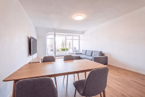 Kapitalanlage mit Perspektive: Moderne 2-Zimmer-Wohnung in 80993 München - Saniert, EBK, Balkon, TG – 80993 München – Vorschaubild 2