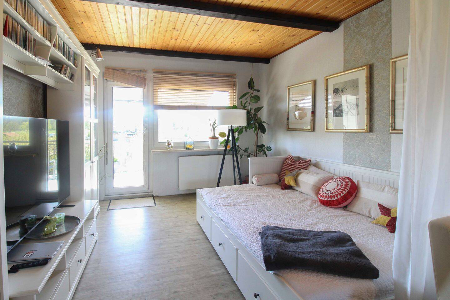 Familienfreundlich und Modernisiert: 4-Zi.-RMH mit 2 Balkonen und schönem Garten nahe Hagenow