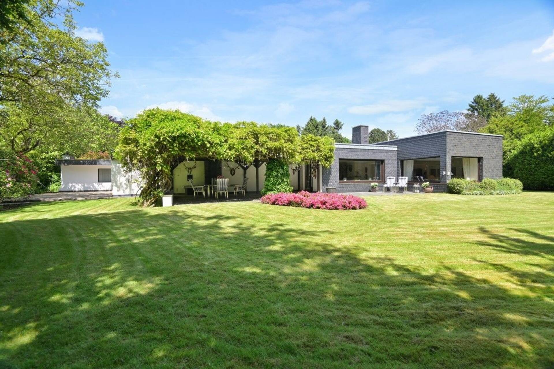 Einfamilienhaus in 50996 Köln mit 293 m² kaufen