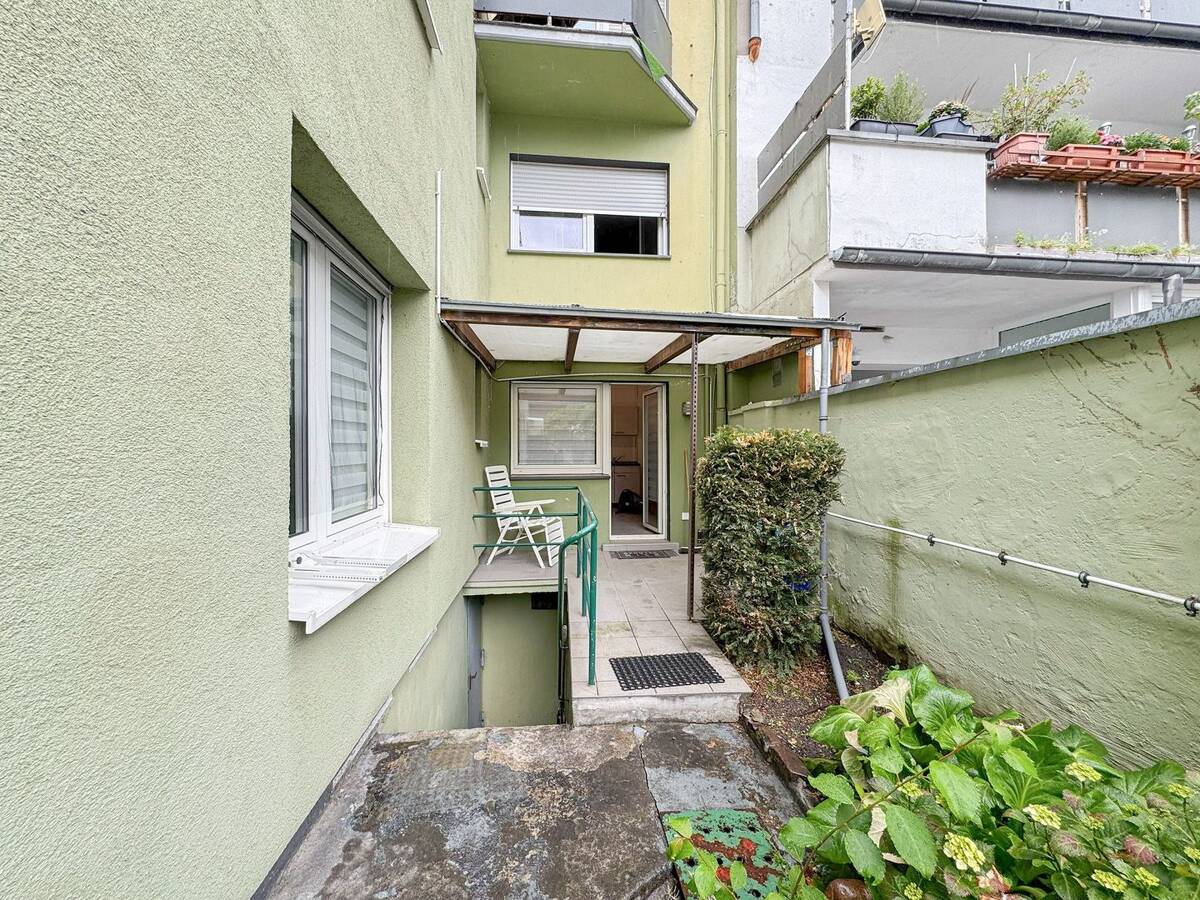 Vermietungssicheres Mehrfamilienhaus – 47799 Krefeld – Bild 1 von 8