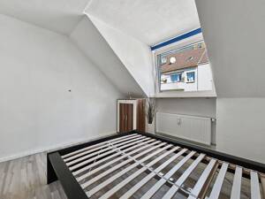 Gemütliche 2-Zimmer-Dachgeschosswohnung mit Teilmöblierung in Duisburg-Kaßlerfeld – 47059 Duisburg – Vorschaubild 9