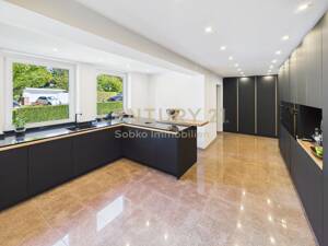 Villa am Lerchesberg | Eckgrundstück I saniert I Indoorpool| Einliegerwohnung | – 60598 Frankfurt am Main – Vorschaubild 3