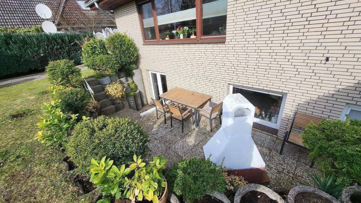 DIE GELEGENHEIT !!! Großzügiges Mehrgenerationenhaus auf traumhaftem Grundstück in Quickborn-Heide – Quickborn – Vorschaubild 3