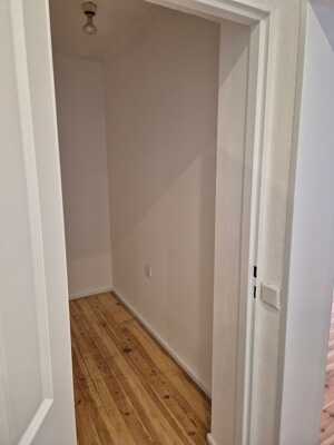 Helle 3-Zimmer-Wohnung mit 30m² Wintergarten, Kachelofen, großem Garten, Garage und Werkstattraum in Schwanstetten – 90596 Schwanstetten – Vorschaubild 7