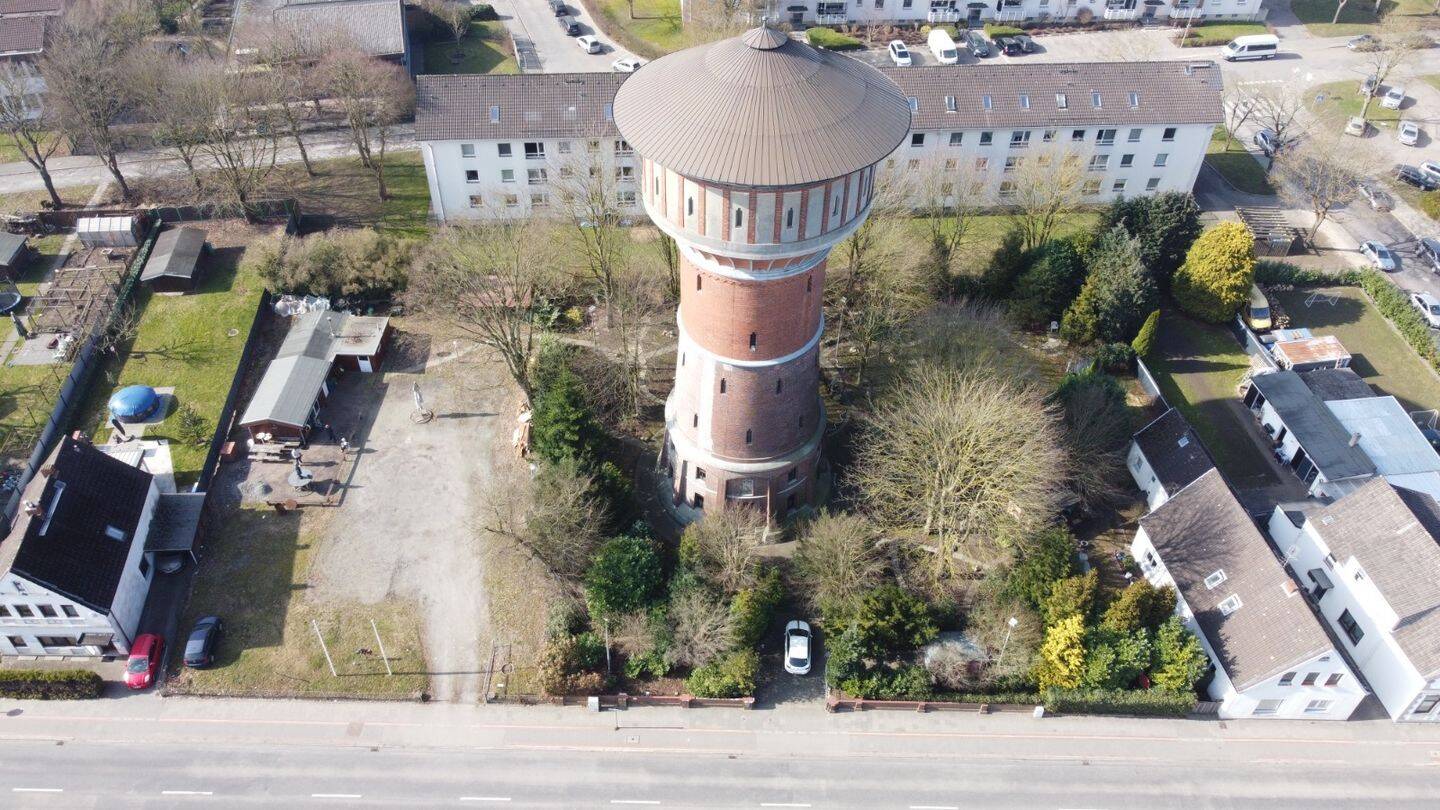 Wasserturm-Ensemble in Bremerhaven: Ein architektonisches Juwel mit immensem Potenzial. – Bremerhaven – Vorschaubild 2