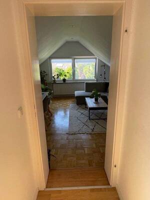 Gemütliche Dachgeschosswohnung mit kleiner Einbauküche – 45289 Essen – Vorschaubild 7