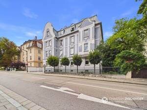 Stilvolle Altbauwohnung in denkmalgeschütztem Jugendstilgebäude – 93047 Regensburg – Vorschaubild 2