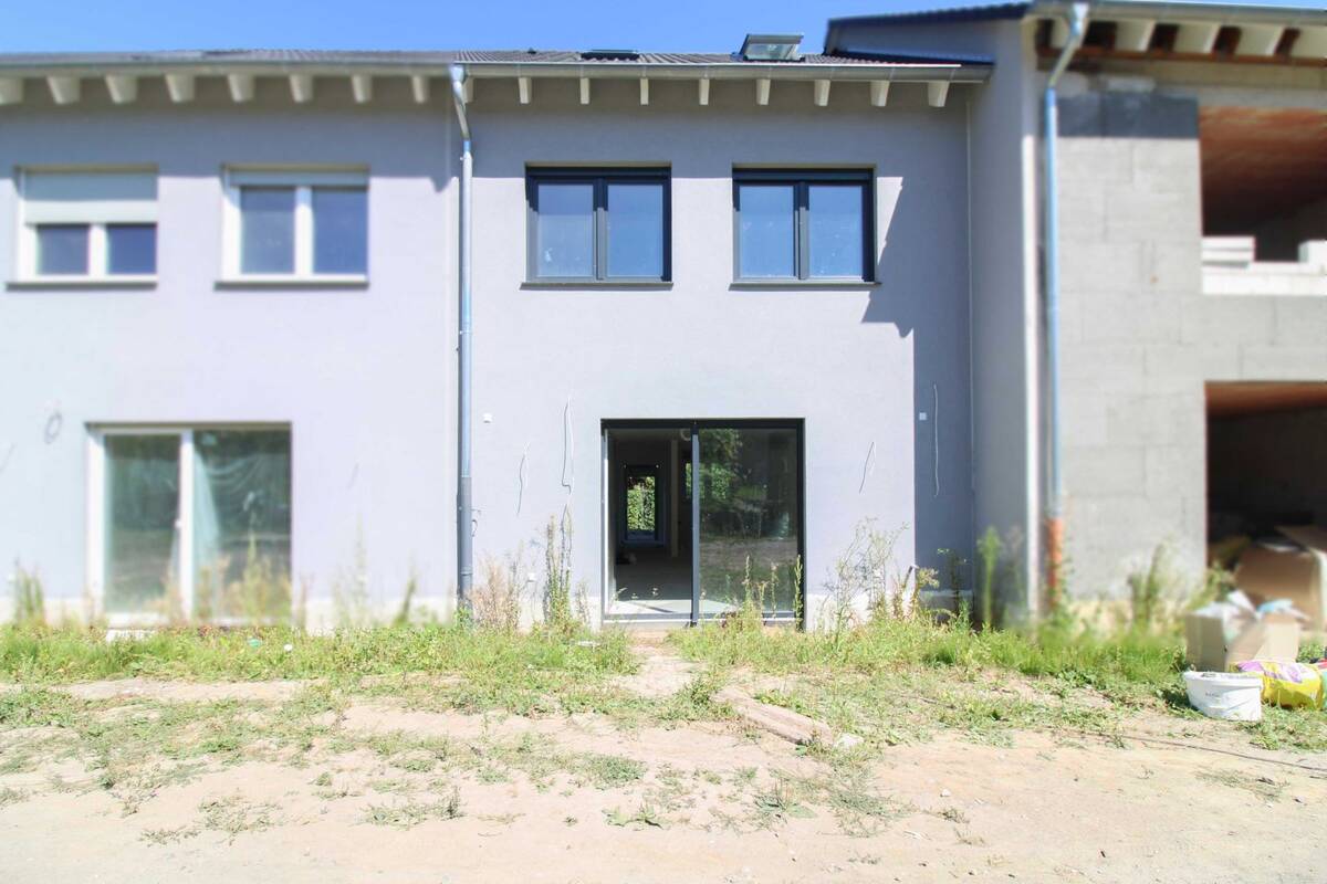 Exklusives Neubau-Reihenmittelhaus mit Garten, 2 Stellplätzen – 44329 Dortmund – Bild 1 von 9