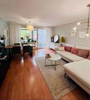 Attraktive 3 Zimmerwohnung mit Balkon - Bestlage Westend Offenbach – 63067 Offenbach am Main – Vorschaubild 3