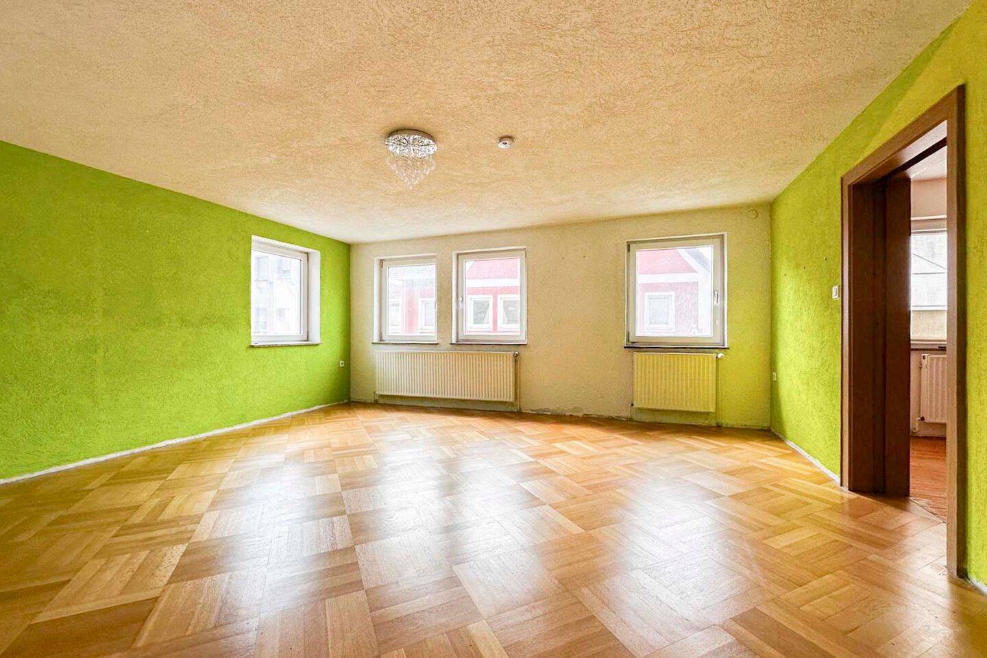 Raum für Ideen: Großzügiges Wohnhaus mit Garage, Hof und Scheune – Wilhermsdorf – Vorschaubild 5