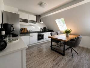 Der perfekte Start ins Eigenheim - Charmante Dachgeschosswohnung zum Wohlfühlen – 46045 Oberhausen – Vorschaubild 3
