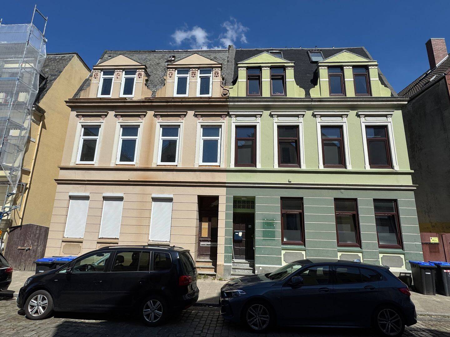 Mehrfamilienhaus mit 3 Einheiten und ausgebauten Dachgeschoss