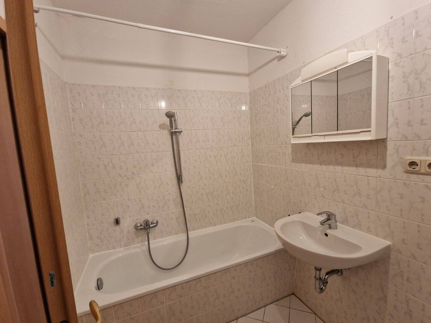 Gohlis-Nord, 2 Zimmerwohnung, Balkon, Garage – Leipzig – Vorschaubild 4