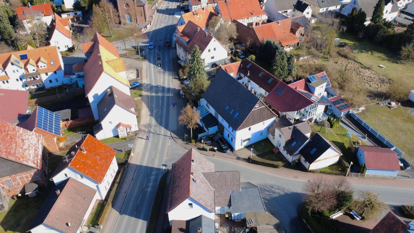 Gemütliche Doppelhaushälfte mit 204 m² in Calden