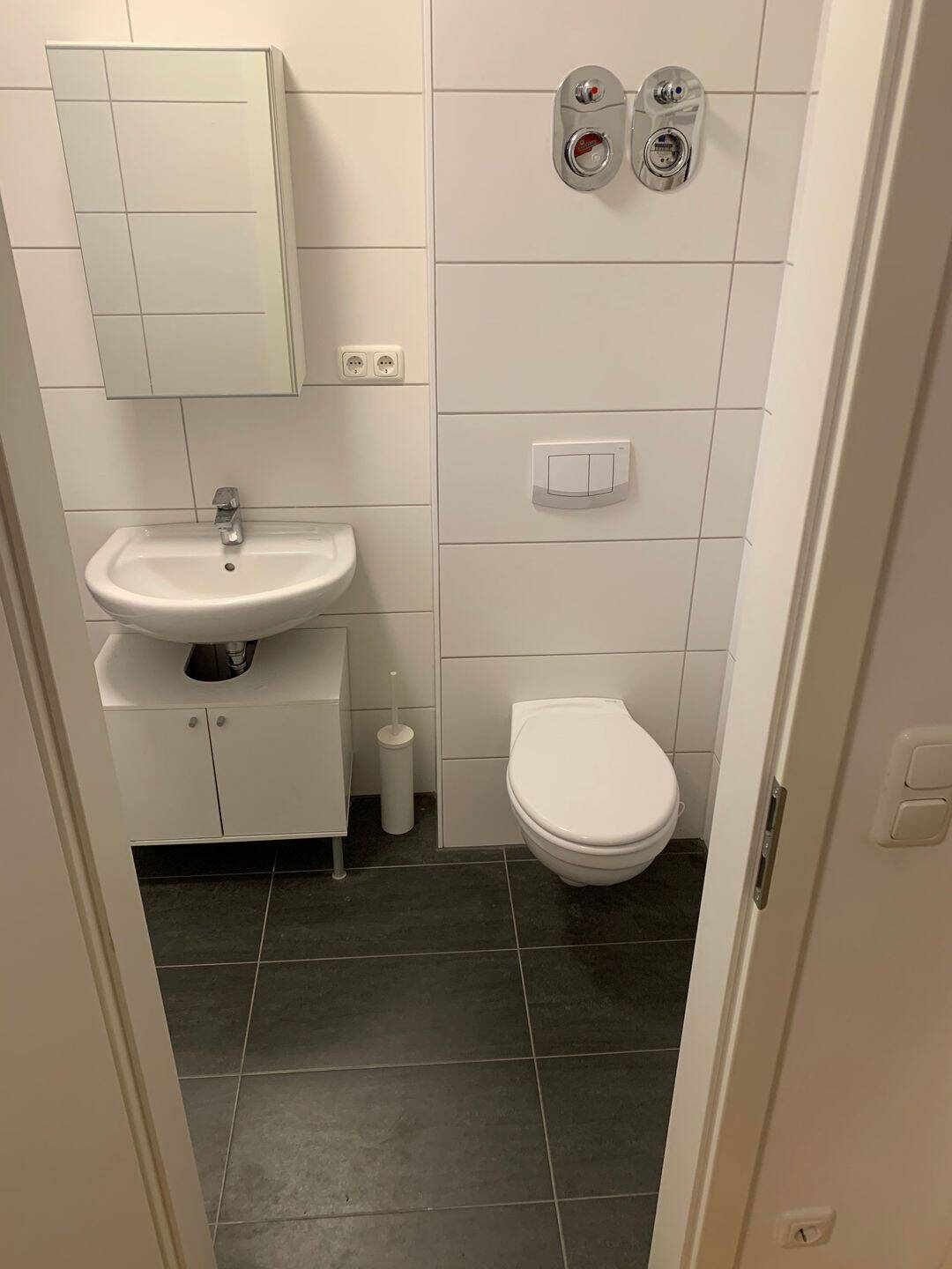 Helle 2-Zimmer-Wohnung mit Balkon und viel Grün – Paul-Gossen-Straße, Erlangen – Erlangen – Vorschaubild 4