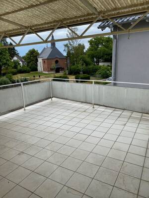 Nette Eigentumswohnung in Bonn-Röttgen mit Doppelgarage in zentraler Lage
