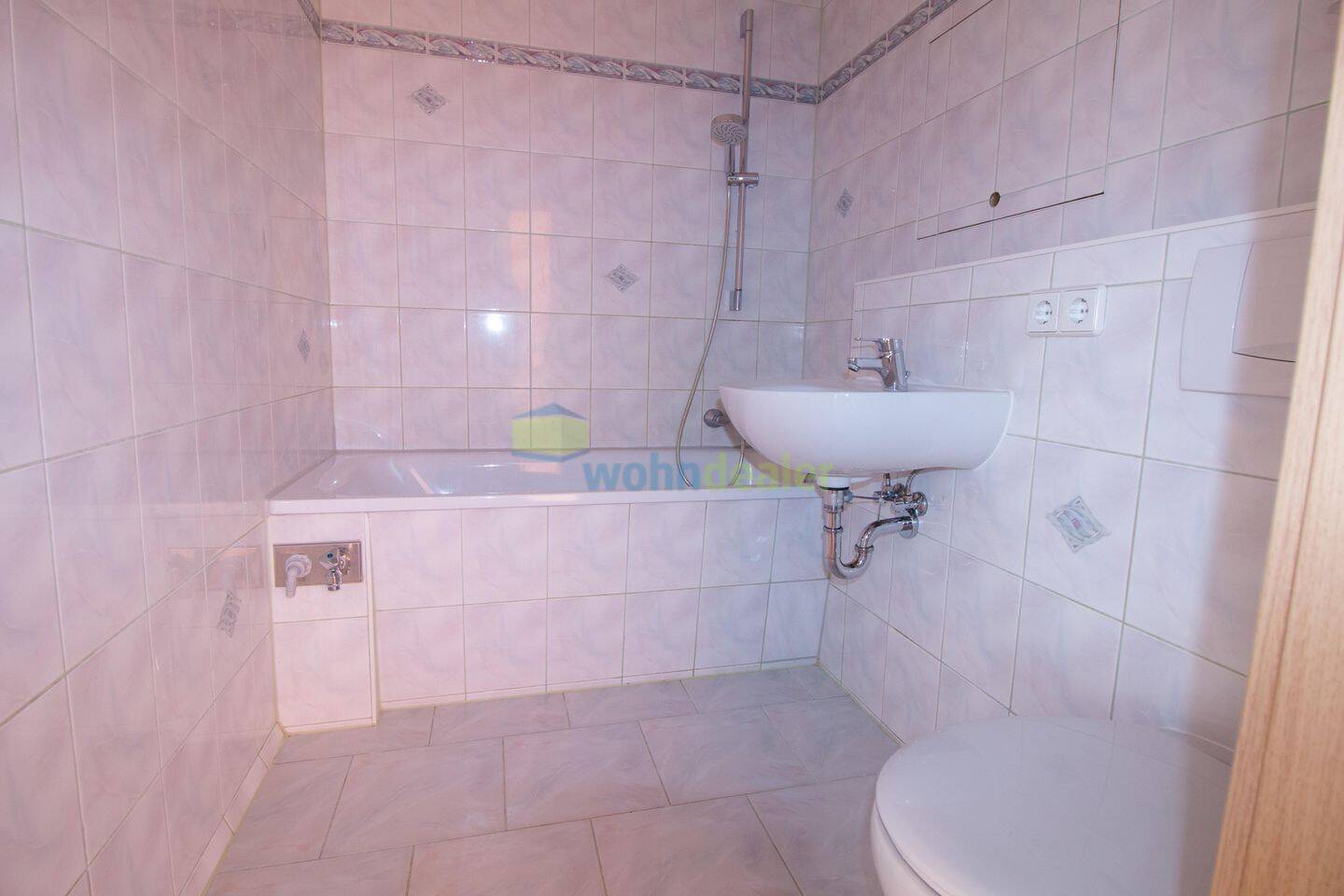Gohlis-Nord: 3 Zimmer Wohnung, Bad mit Badewanne, Laminatfußboden und EBK! – Leipzig – Vorschaubild 4