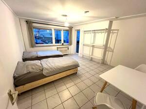 Kompakte Wohnung in gefragter Lage von S- Süd inkl. großer Terrasse und Balkon sowie Etagenheizung – 70199 Stuttgart – Vorschaubild 2