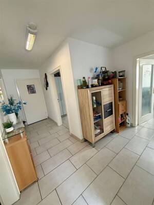 Gepflegte 3-Zimmer-Wohnung mit Balkon&Garage in attraktiver Lage zu verkaufen! – 74074 Heilbronn – Vorschaubild 2