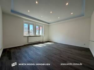 Kernsanierte Drei-Zimmer-Wohnung mit Balkon in attraktiver Innenstadtlage in Schweinfurt – 97421 Schweinfurt – Vorschaubild 1