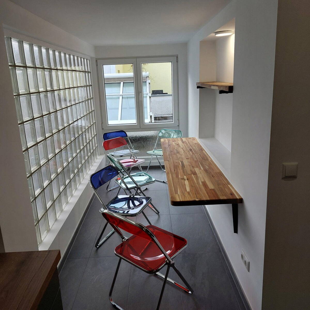 2 WG-Zimmer in 5er WG, 20 und 21 Qm groß, Küche, Essecke, 2 Duschbäder/WC, 2 WC Darmstadt-Stadtmitte – 64283 Darmstadt – Bild 1 von 9