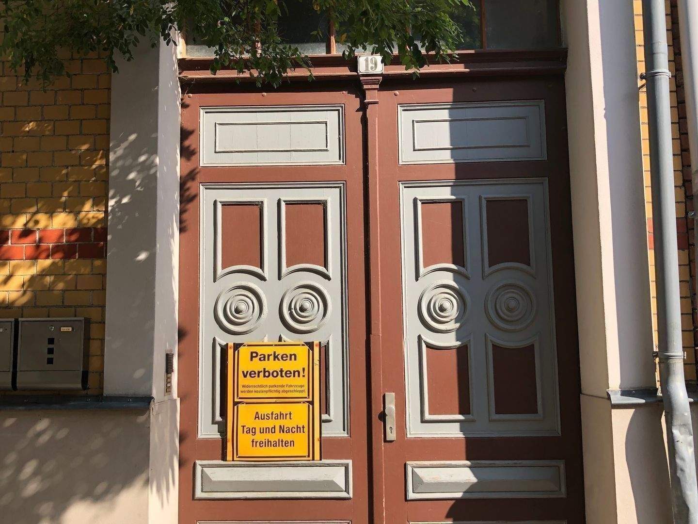 APOLDA – Teilsaniertes Mehrfamilienhaus mit viel Potential durch Ausbaureserven, Nebengelaß und Zufahrt – Apolda – Vorschaubild 3