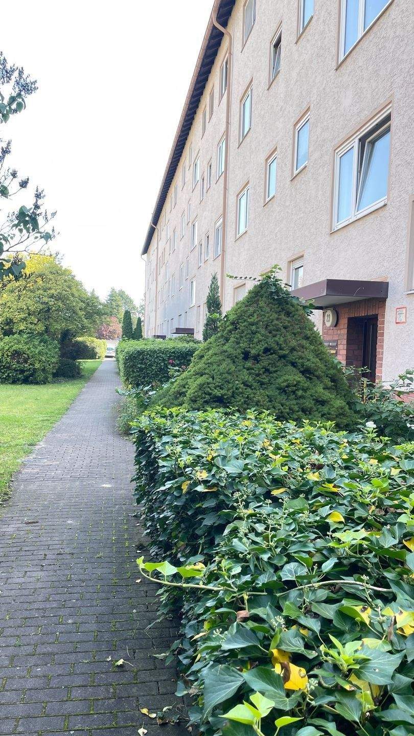 Gepflegte, ruhig gelegene und helle 4-ZKB-Loggia-Wohnung in reinem Wohngebiet von Mainz-Gonsenheim – Mainz – Vorschaubild 3