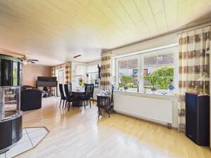 5 Schlafzimmer + Wohnzimmer - Energieklasse B - Garage - Garten - Terrasse - Einbauküche – 30890 Barsinghausen – Vorschaubild 9