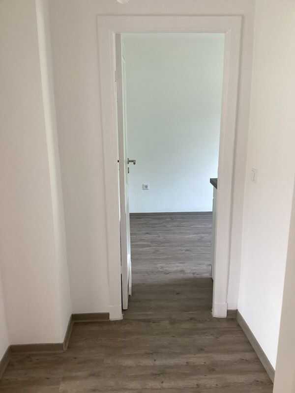 So macht wohnen Spaß: interessante 2-Zimmer-Single-Wohnung und sofort anmietbar! – Lübeck – Vorschaubild 3