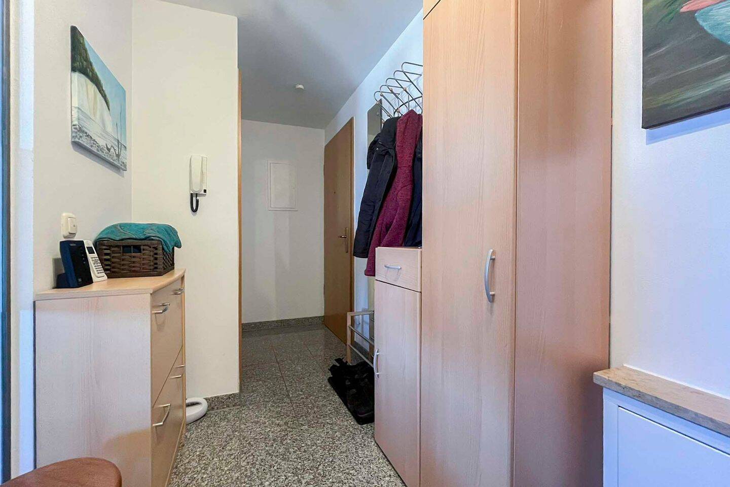 Vermietete 2-Zi.-Wohnung mit Eckbalkon und TG-Stellplatz in Dresden-Gompitz – Dresden – Vorschaubild 2