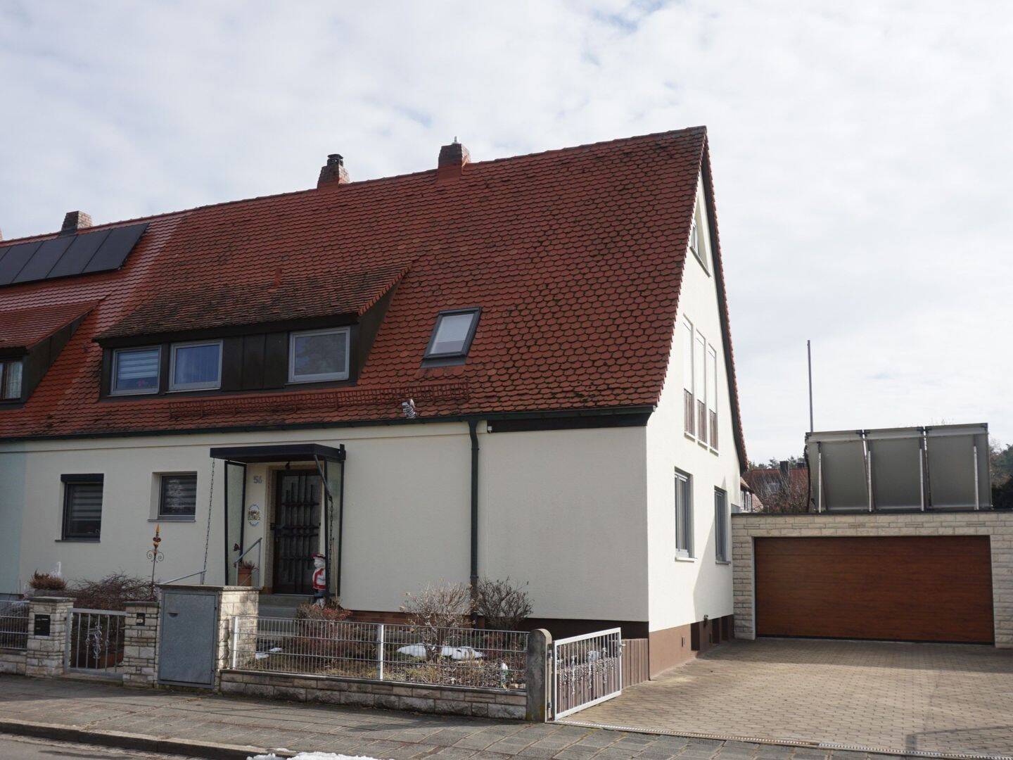 Adrettes 2-Familienhaus mit großem Garten in Nürnberg - Süd / Haus kaufen – Nürnberg – Vorschaubild 2
