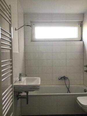 Renovierte 3-Zimmer-Wohnung mit Balkon – 33689 Bielefeld – Vorschaubild 4