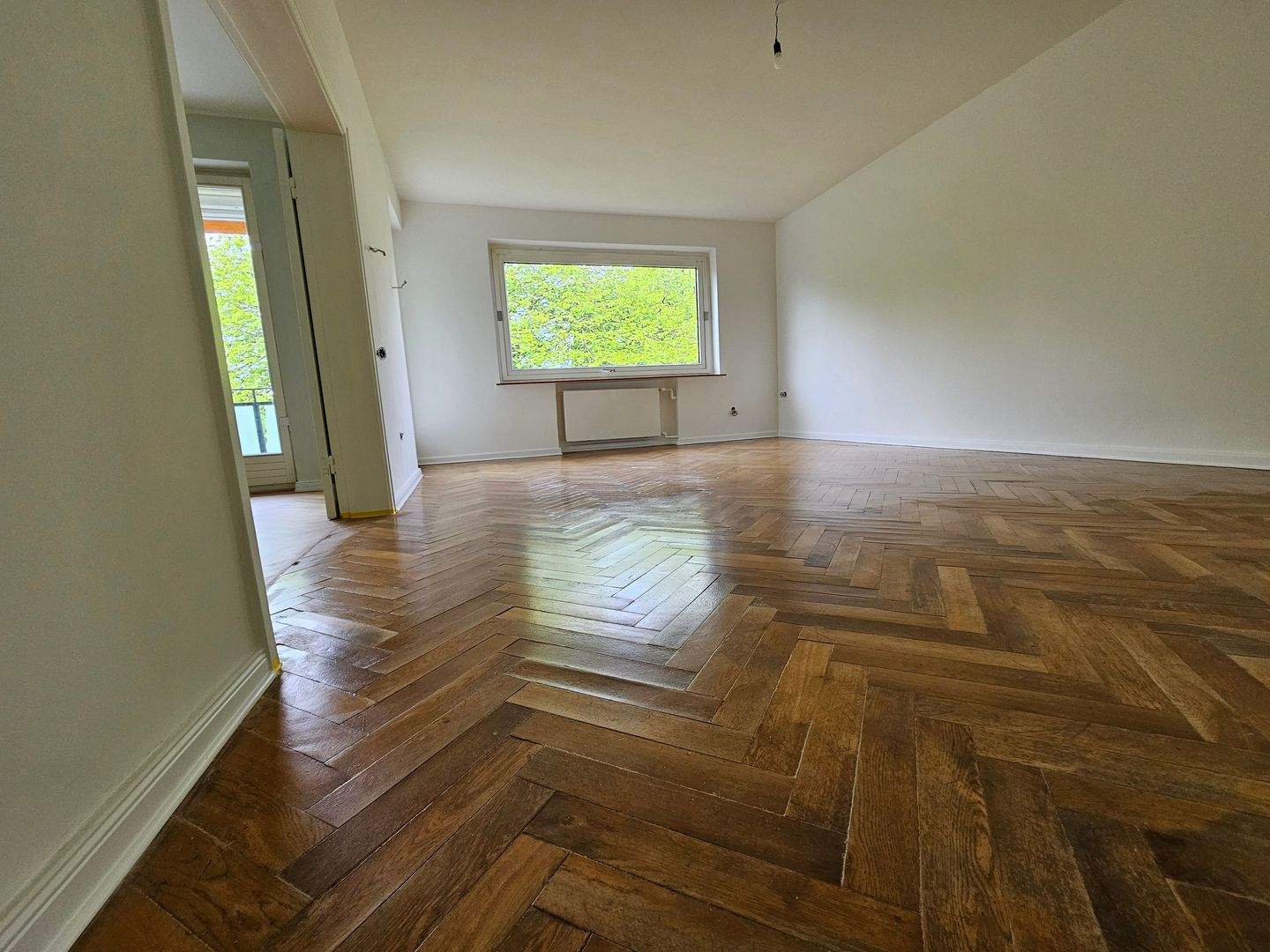 2,5 Zimmerwohnung mit Balkon in der Bellevue mit Alsterblick ! – Hamburg – Vorschaubild 7