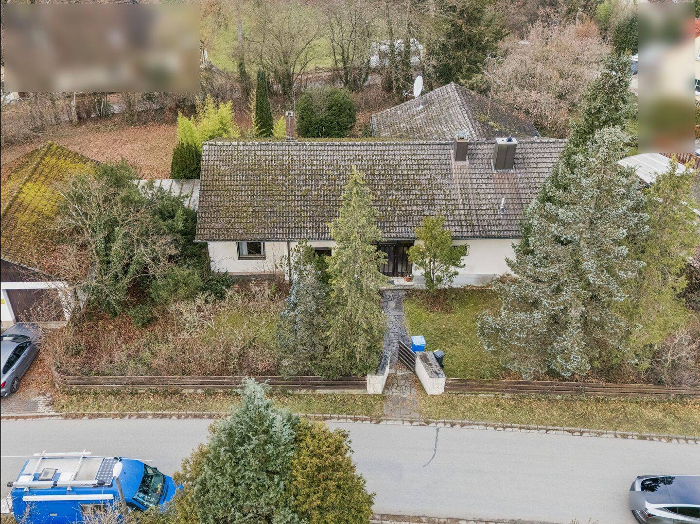 Bungalow mit vielen Highlights inkl. Doppelgarage, Pool und großem Garten in Altdorf/Hagenhausen – Altdorf bei Nürnberg – Vorschaubild 3
