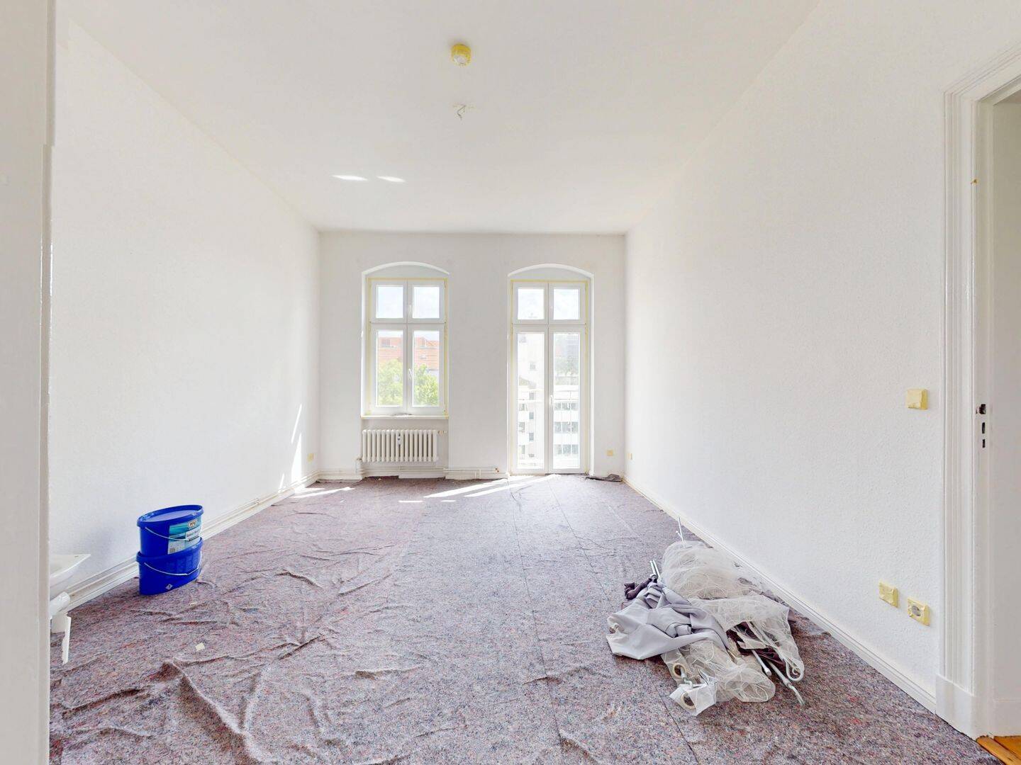 Sanierte 2-Zimmer-Wohnung mit Einbauküche Nahe dem Schloss Charlottenburg!