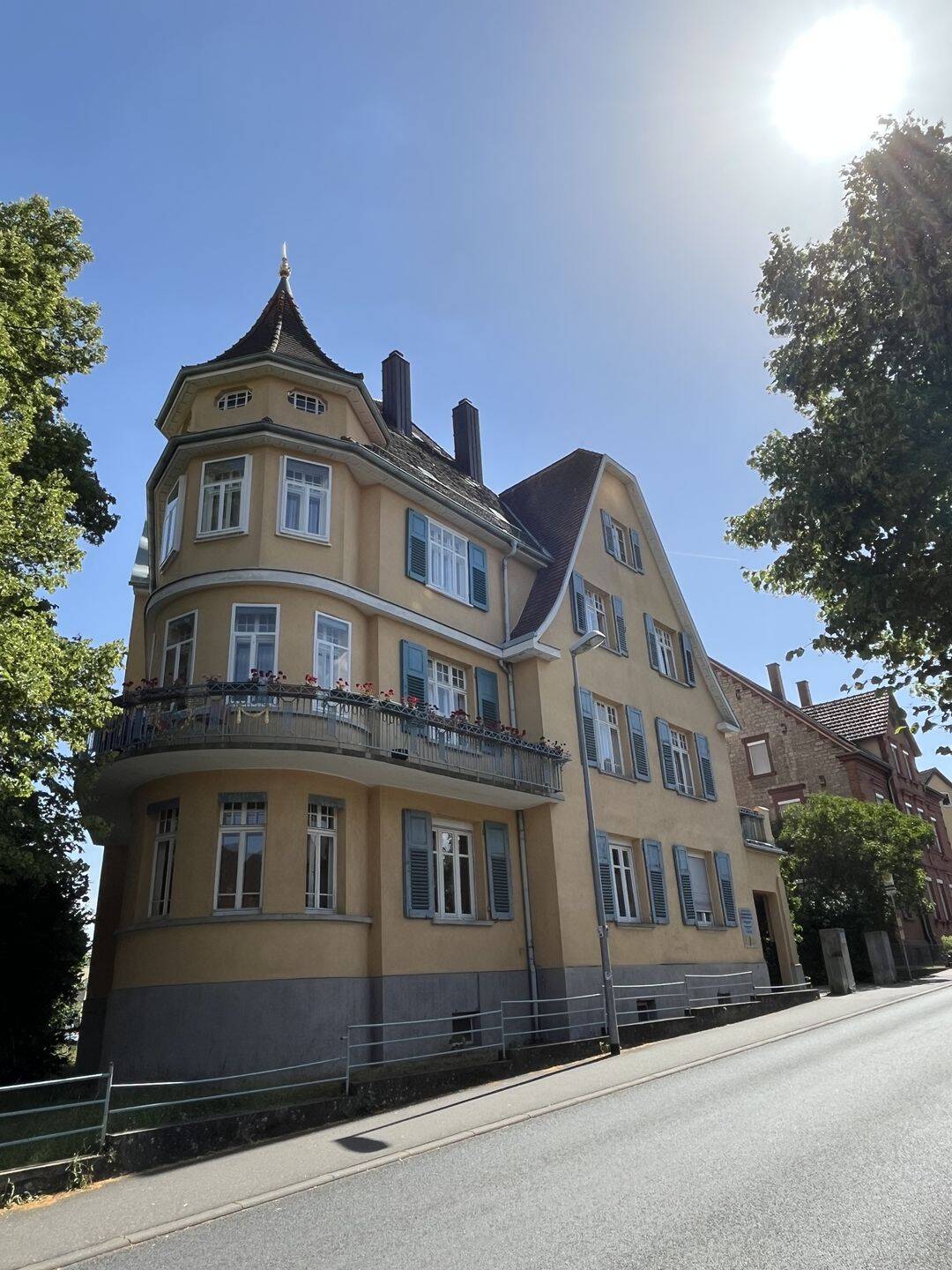 Alt-ehrwürdiges Mehrfamilienhaus in Bad Mergentheim – Bad Mergentheim – Vorschaubild 3