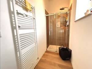 Außergewöhnliches Wohnen - exklusiv umgebaute 2-Zimmer-Wohnung in ehemaligem Restaurant in Wuppertal – 42281 Wuppertal – Vorschaubild 8