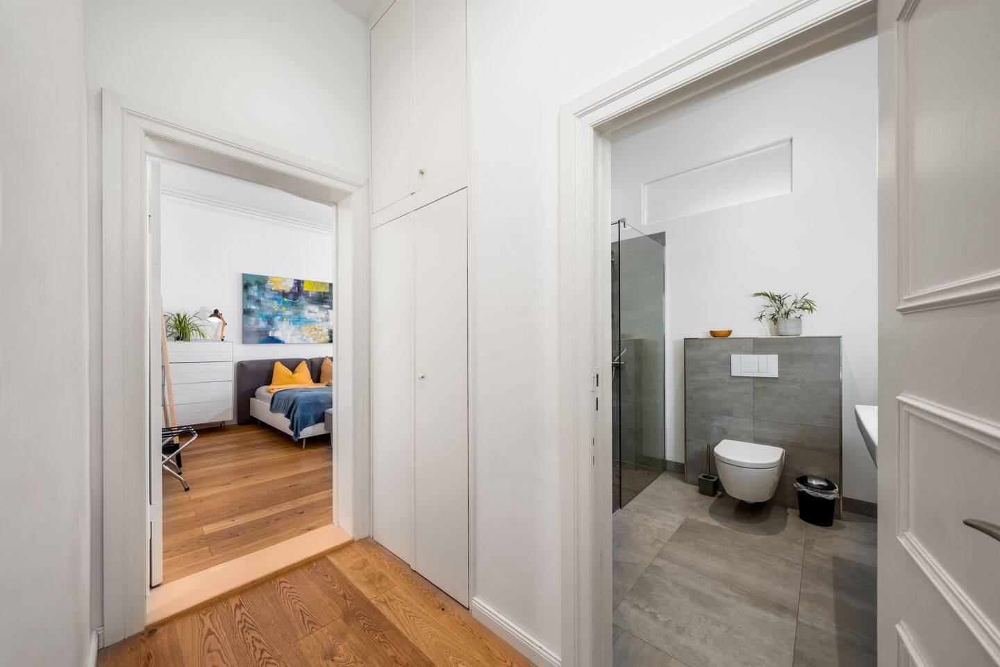 Voll möbliertes City-Apartment in modernisiertem Altbau - 4. OG mit Balkon & Fahrstuhl – Berlin – Vorschaubild 5