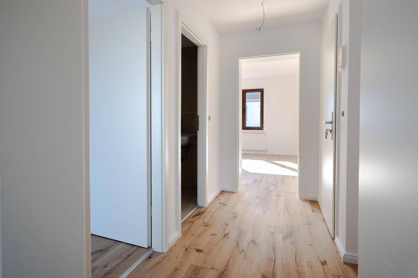 Traumhafte Dachterrasse: Sanierte 2-Zimmerwohnung – Bremen – Vorschaubild 8