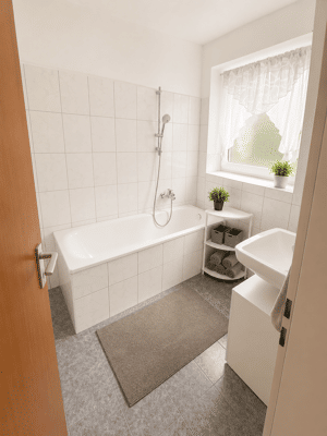 Lichtdurchflutete 3-Zimmer-Wohnung mit großem Sonnenbalkon in zentraler Wohnlage – 47053 Duisburg – Vorschaubild 9