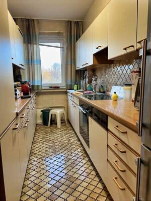 Stadtwohnung - ETW 90 m² groß, mit Balkon, Fahrstuhl und Pool – 45143 Essen – Vorschaubild 3