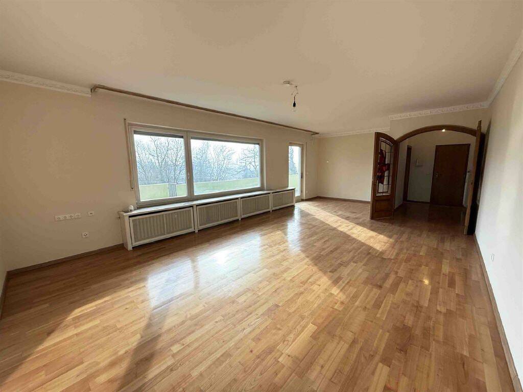 Top-Lage am Neroberg 3-4 ZKB mit 2 Balkonen, Weinbergblick und Aufzug – Wiesbaden – Vorschaubild 7