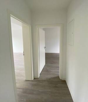 Komplett renovierte 2,5-Zimmer-Wohnung in Nähe City mit Balkon! – 45141 Essen – Vorschaubild 5