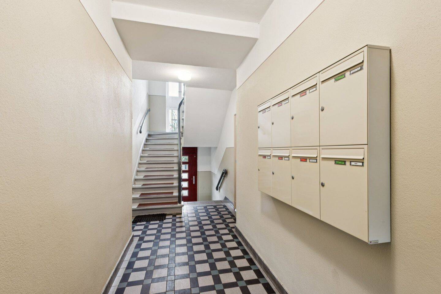 EIN ZUHAUSE MIT GESCHICHTE: 3-ZIMMER-WOHNGLÜCK MIT LOGGIA IN DER HISTOR. SIEDLUNG BIRKENWÄLDCHEN – Berlin – Vorschaubild 5